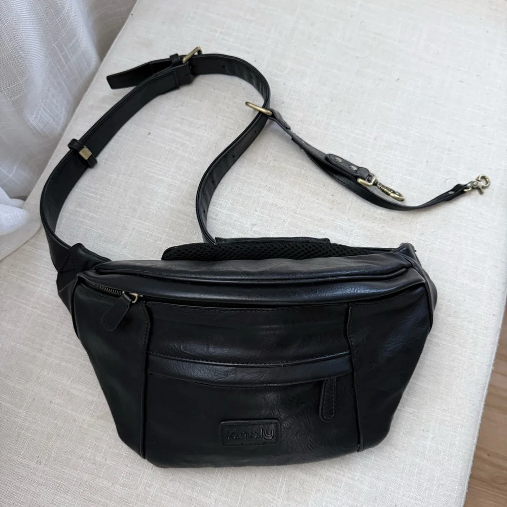 Black Leather Crossbody Camera Bag with Adjustable Strap